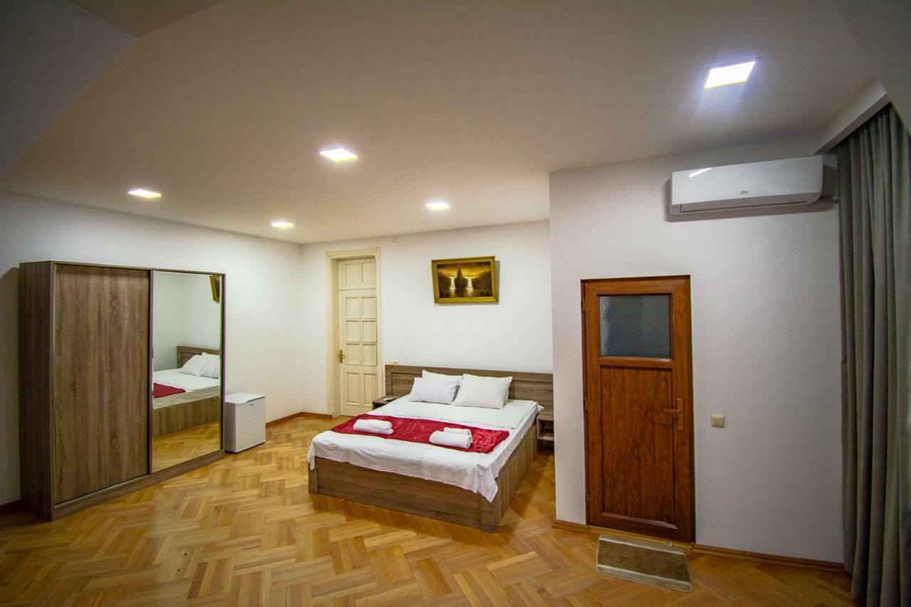 Nana'S Guesthouse Batumi Kültér fotó